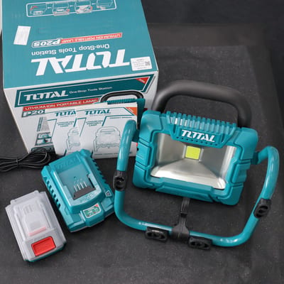 TOTAL ไฟสปอร์ตไลท์ LED ตั้งพื้นไร้สาย 20V(ตัวเปล่า+แบต 2A+แท่นชาร์จ 2A)