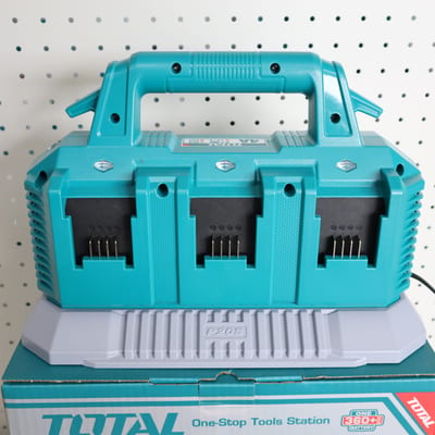 TOTAL แท่นชาร์จเร็ว 20V 4A 6พอร์ท
